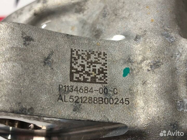 Кронштейн двигателя передний левый Tesla Model X