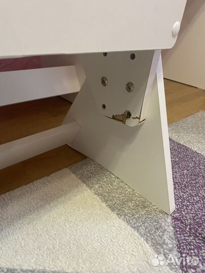 Деревянная парка-мольберт