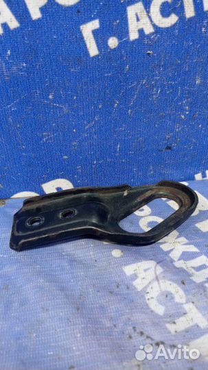 Крепление радиатора Opel Astra H хэтчбек 2007