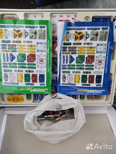 Электронный конструктор знаток