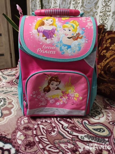 Школьный рюкзак