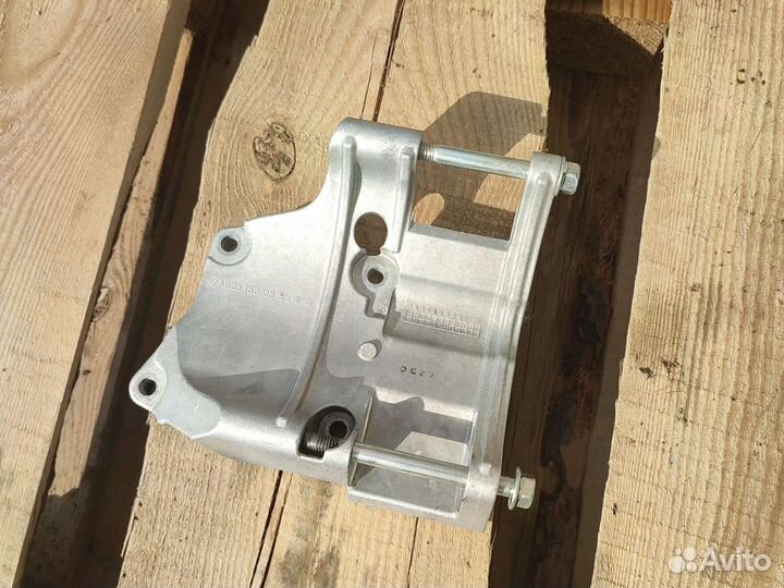 Ssangyong кронштейн крепления генератора