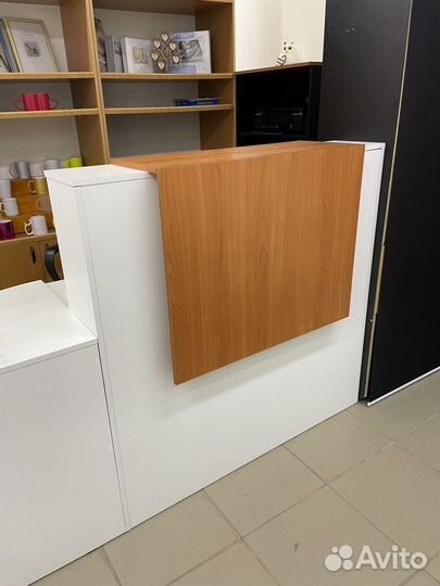 Стойка ресепшн