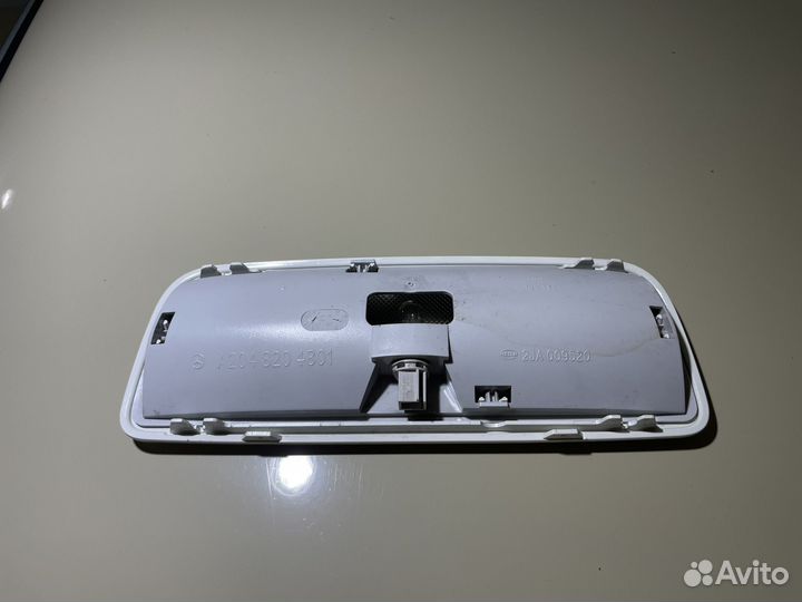 Плафон задний освещения Mercedes Benz W204 W 212