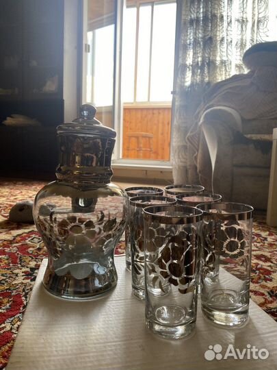 Набор стаканов и графин