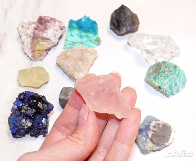 Необработанные натуральные камни и минералы