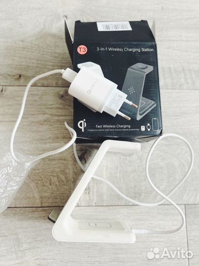 Беспроводная зарядка станция 3 в 1 для iPhone