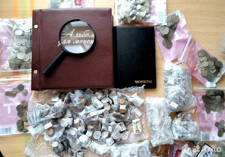 Альбом с монетами
