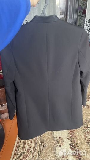 Пиджаки и жакеты женские