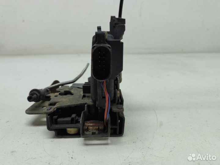 Замок двери передний правый Audi A6 Allroad 4B