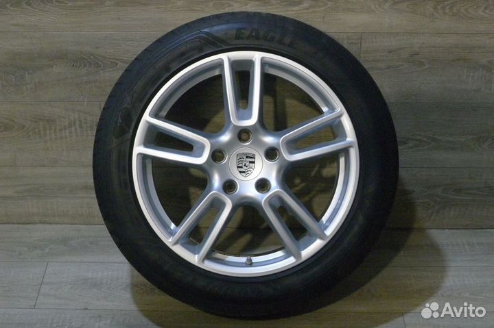 Комплект оригинальных колес Porsche Panamera R19