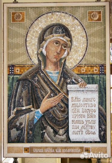 Мозаика из натурального камня и резьба по камню