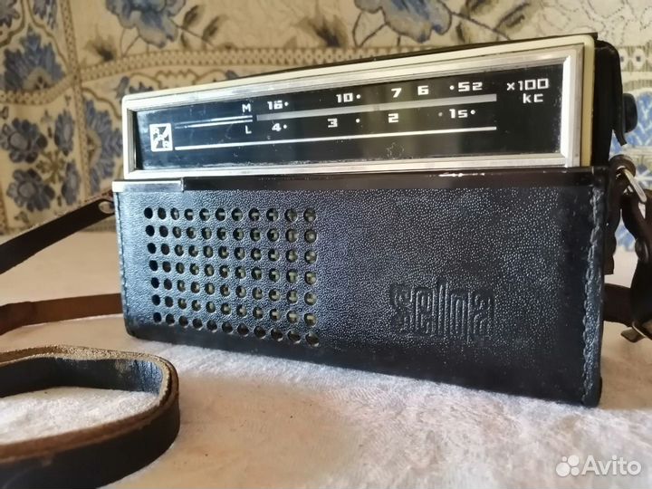 Портативный транзисторный радиоприемник Selga 402
