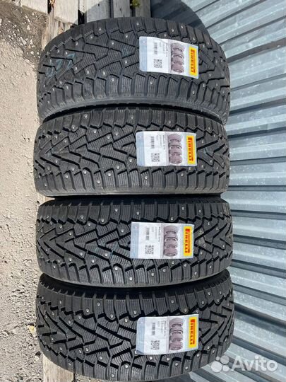 Pirelli Ice Zero 235/55 R17 102T