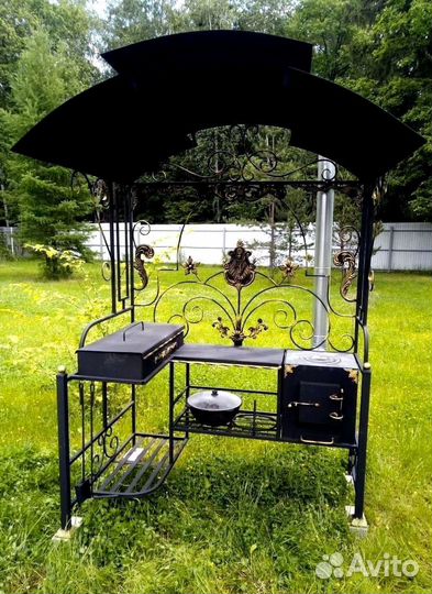 Мангал с крышей