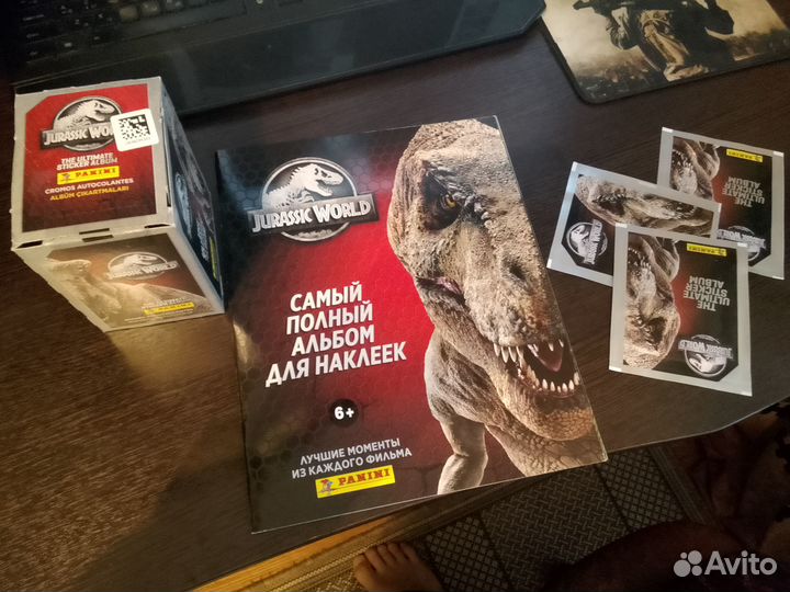 Продам наклейки панини panini jurassic world