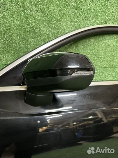 Передняя левая дверь Audi Q3