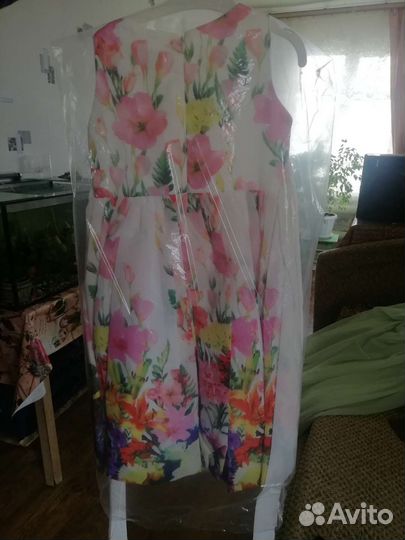Платье для девочки новое