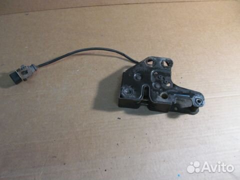 Замок капота Audi A4