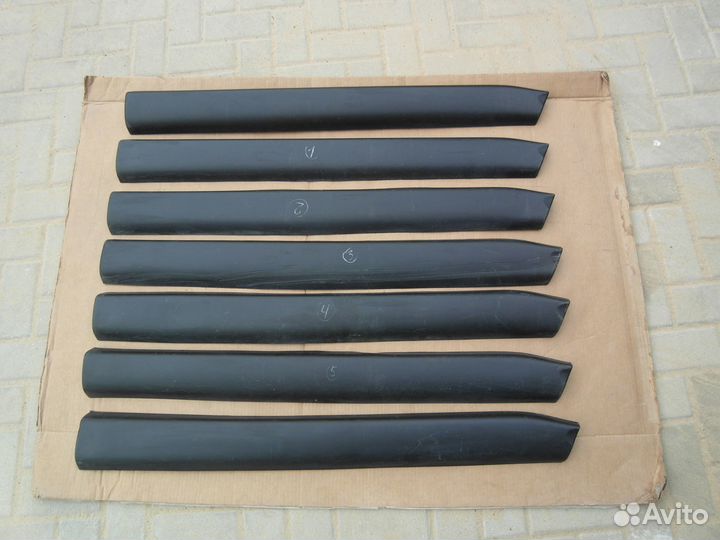 Молдинг двери перед правой б/у Nissan X-Trail T31