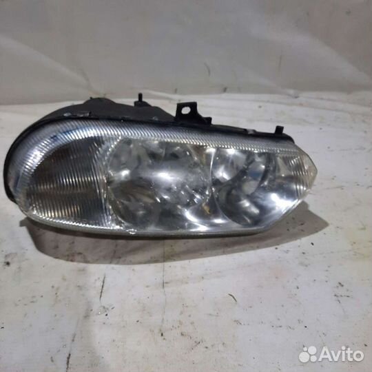 Фара правая Alfa Romeo 156 до рест