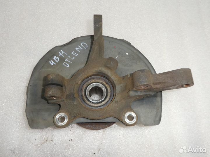 Кулак поворотный Mitsubishi Outlander 3