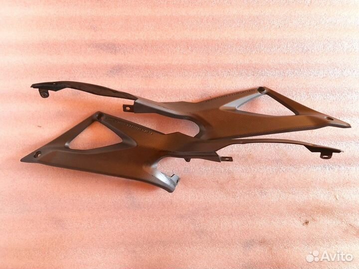 Ducati 1098S боковой пластик