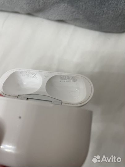Airpods pro оригинал - не работает микрофон