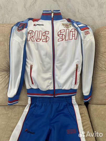 Спортивный костюм для девочки