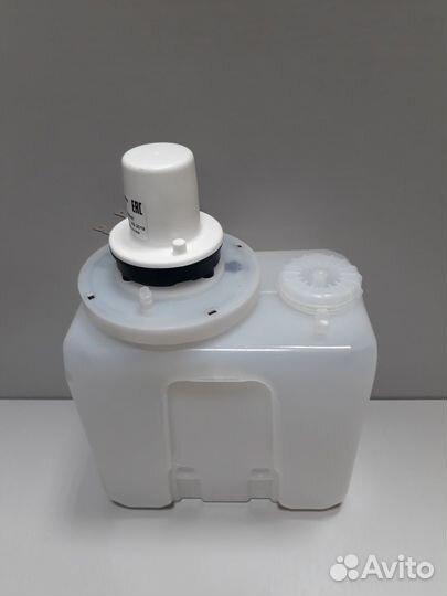 Бачок омывателя 1112.520800 24В