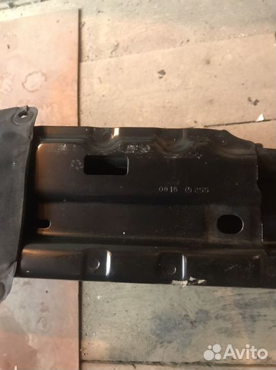 Уселитель заднего бампера