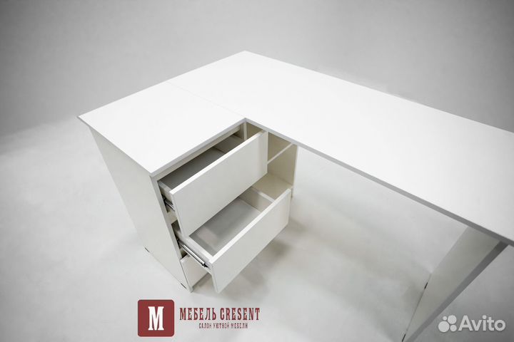 Угловой компьютерный стол Охта