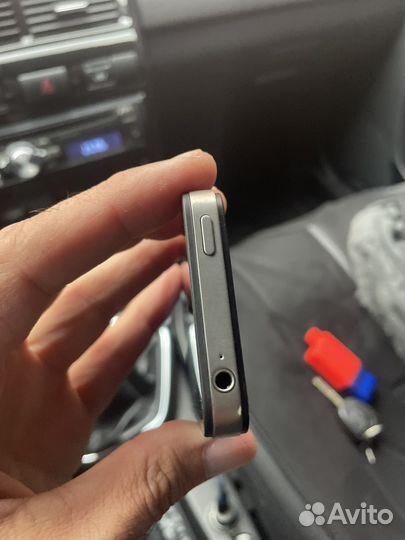 iPhone 4S, 16 ГБ