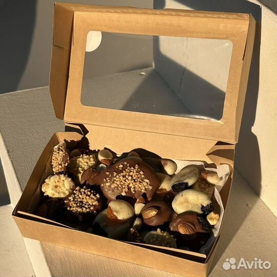 Сухофрукты в шоколаде