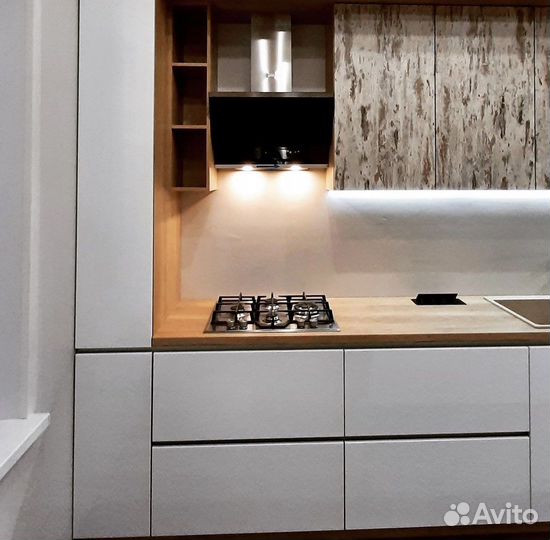 Кухни на заказ в бело коричневым цветом