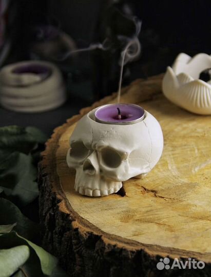 Подставка для свечей череп