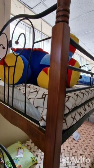 Детская кровать двухярусная с матрасами в подарок