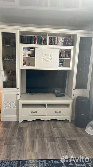 Стенка в гостиную