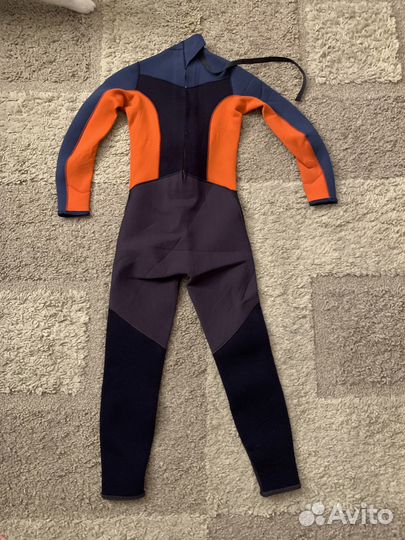 Гидрокостюм детский 3 мм 10 лет Франция