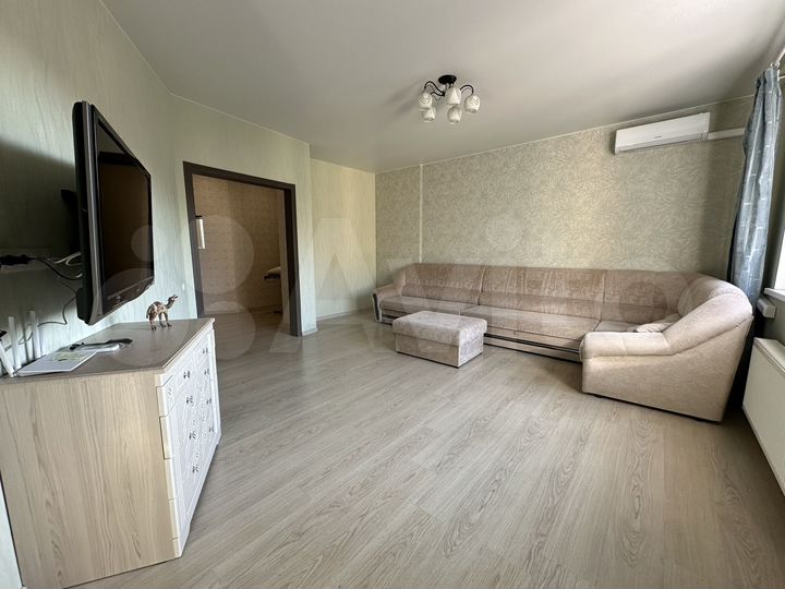 3-к. квартира, 100 м², 11/17 эт.