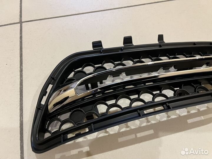 Решетка бампера правая Mercedes W212 AMG дорестайл