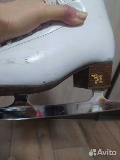 Фигурные коньки risport