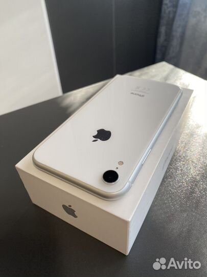 iPhone Xr, 64 ГБ