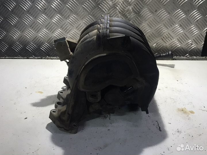 Коллектор впускной Пежо 307 Peugeot 307