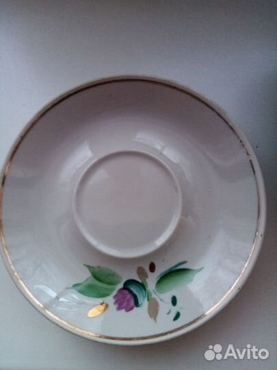 Чашка с блюдцем в