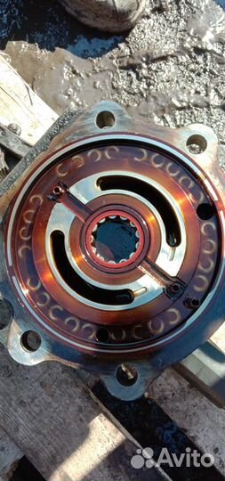 Гидромотор поворота 38GB-11101 Хундай 480-9 520-9