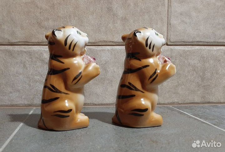 Тигренок с розой дулево