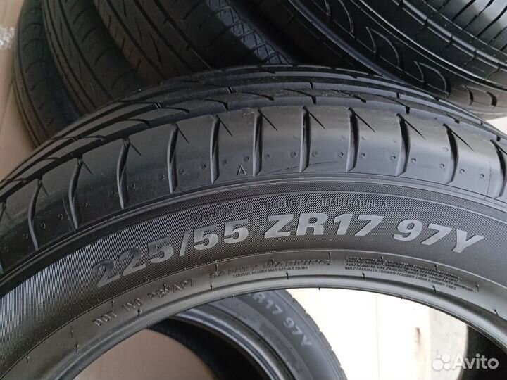 Kumho Ecsta PS71 SUV 225/55 R17