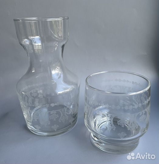 Графин со стаканом