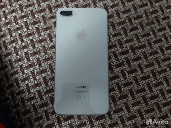 Телефон iPhone 8 plus